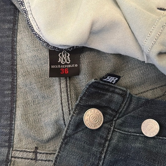 Rock & Republic Dark Wash Mid Rise Boot Cut Jeans Embroidered Pockets D6 - Picture 2 of 3